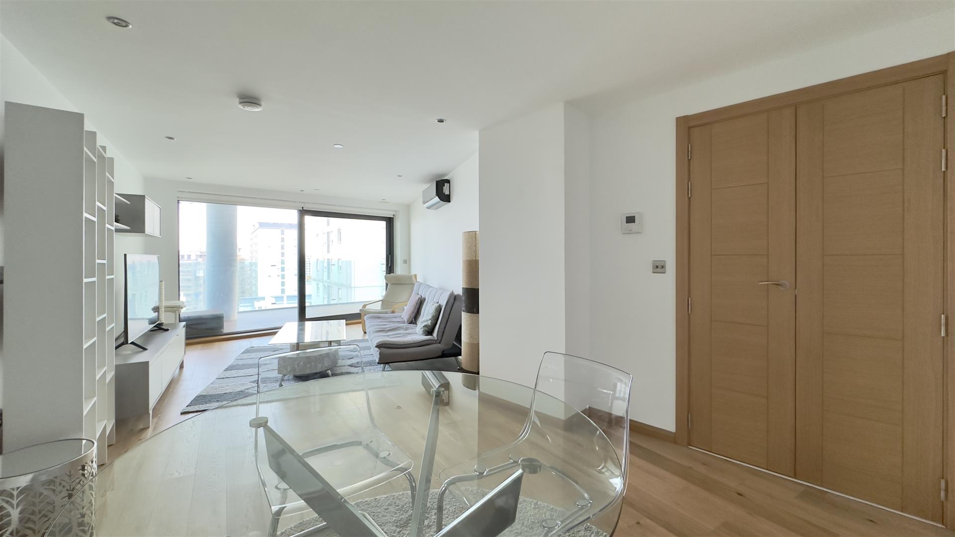 Image of Apartment - 1 Bedrooms - 2 Bathrooms for Rental in Ocean Spa Plaza-Gibraltar, Image 3